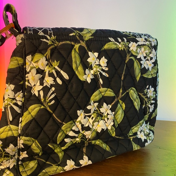 Vera Bradley Jasmine Saddle Crossbody Purse Retired Pattern Handbag Black White - Picture 4 of 10